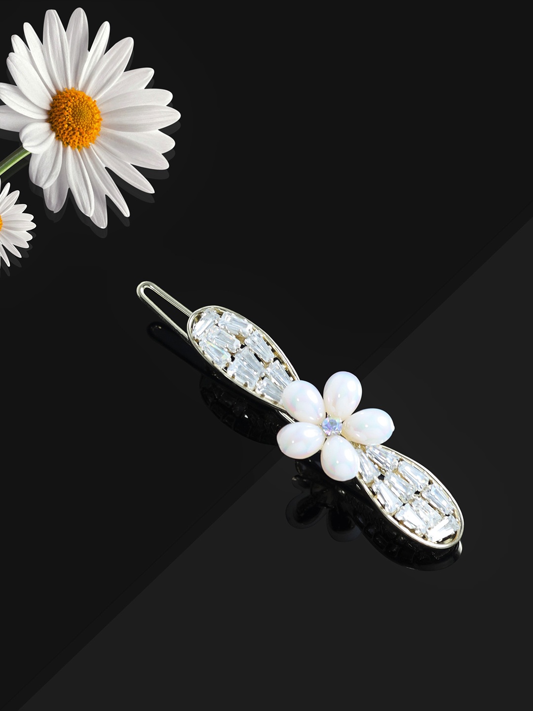 

LAIDA Women White & Transparent Pearl Embellished Bow Bobby Pins