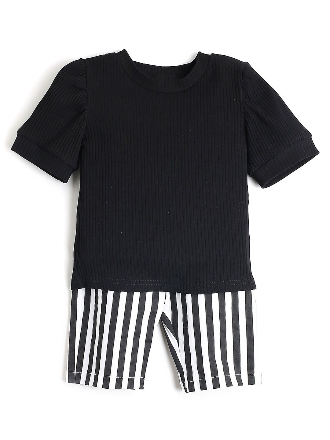 

Hopscotch Girls Black & White Top with Capris