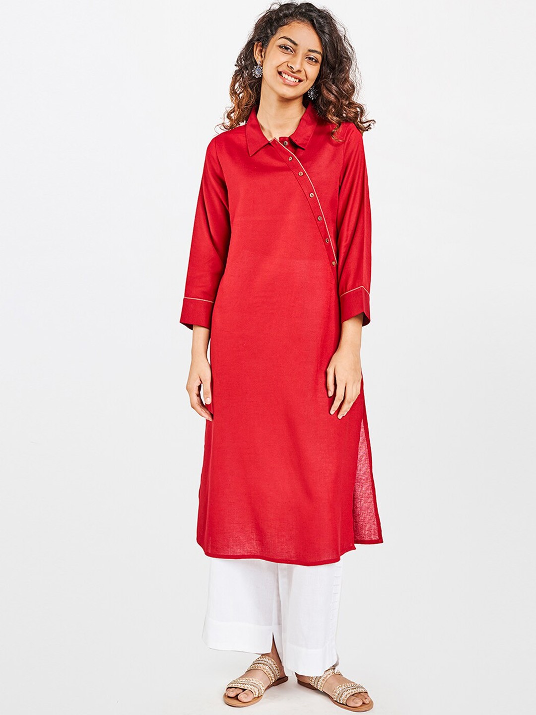 

Global Desi Women Maroon Kurta