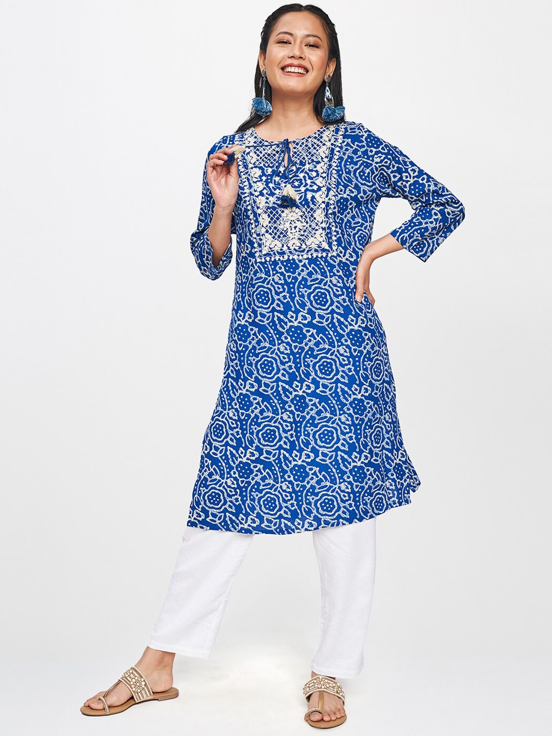 

Global Desi Women Blue Printed Thread Work Kurta
