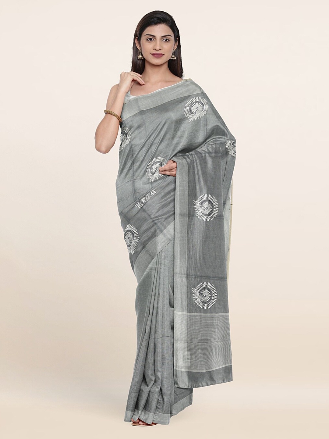 

Pothys Grey & Silver-Toned Embroidered Floral Zari Tissue Saree