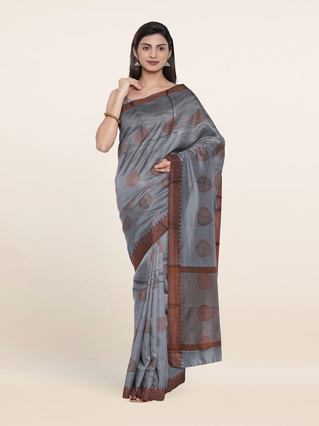 

Pothys Grey & Brown Floral Woven Design Zari Saree