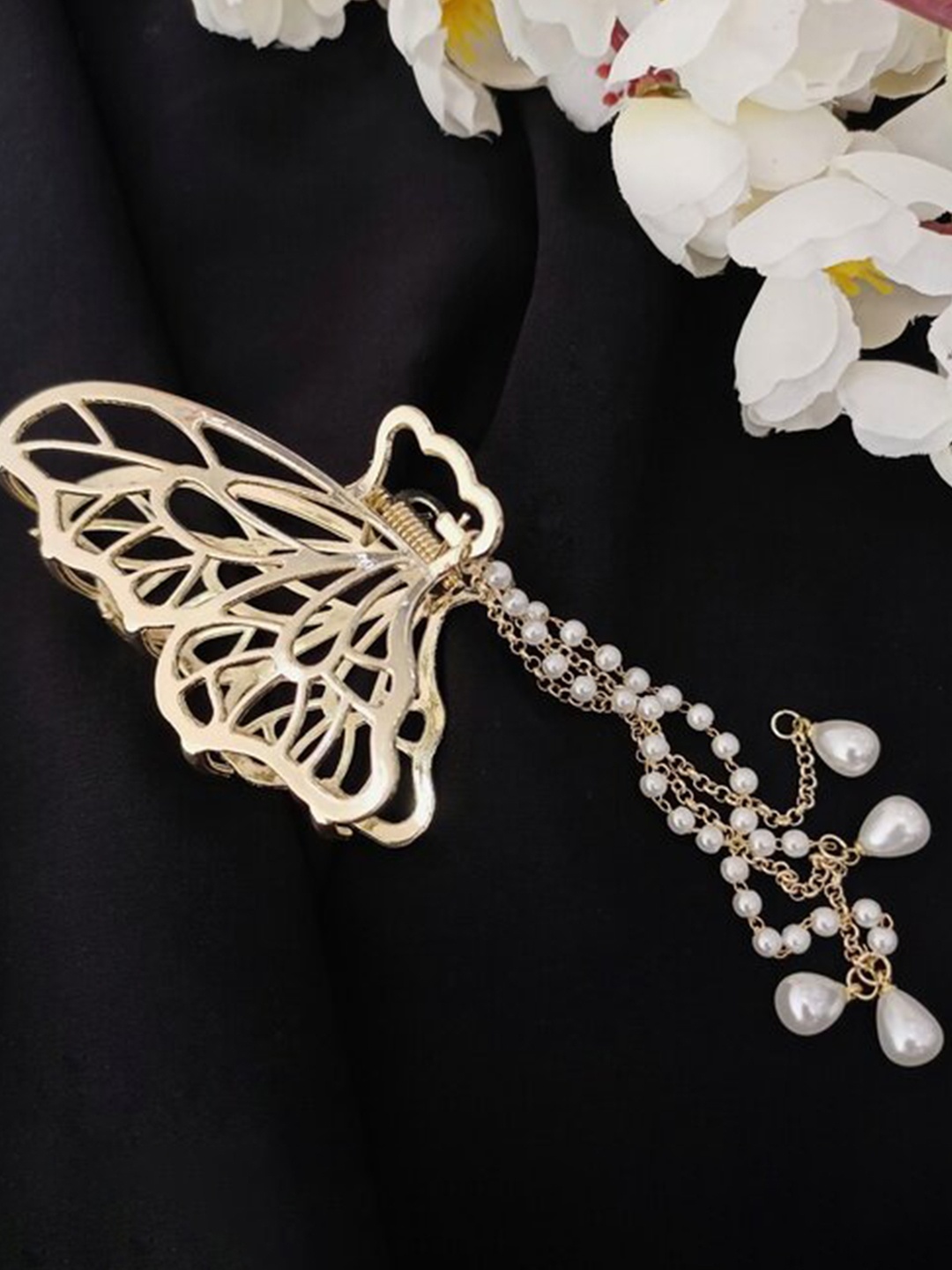 

ANNA CREATIONS Women Gold-Toned & White Claw Clip