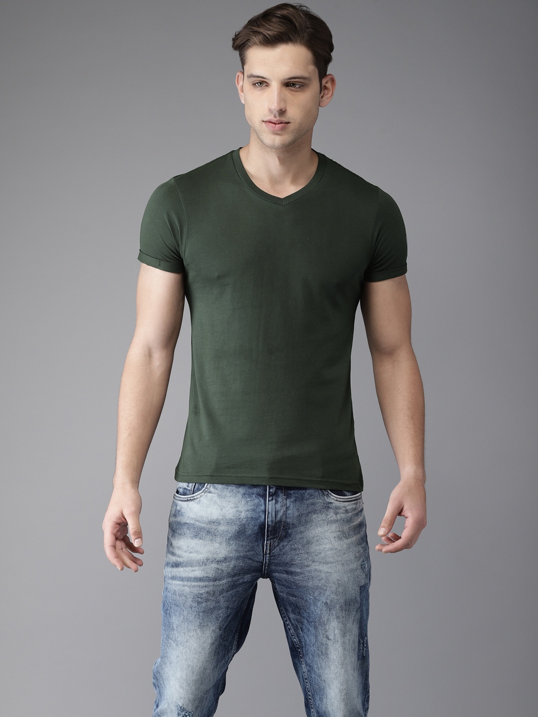 

Flying Machine Men Olive Green Solid V-Neck Pure Cotton T-shirt