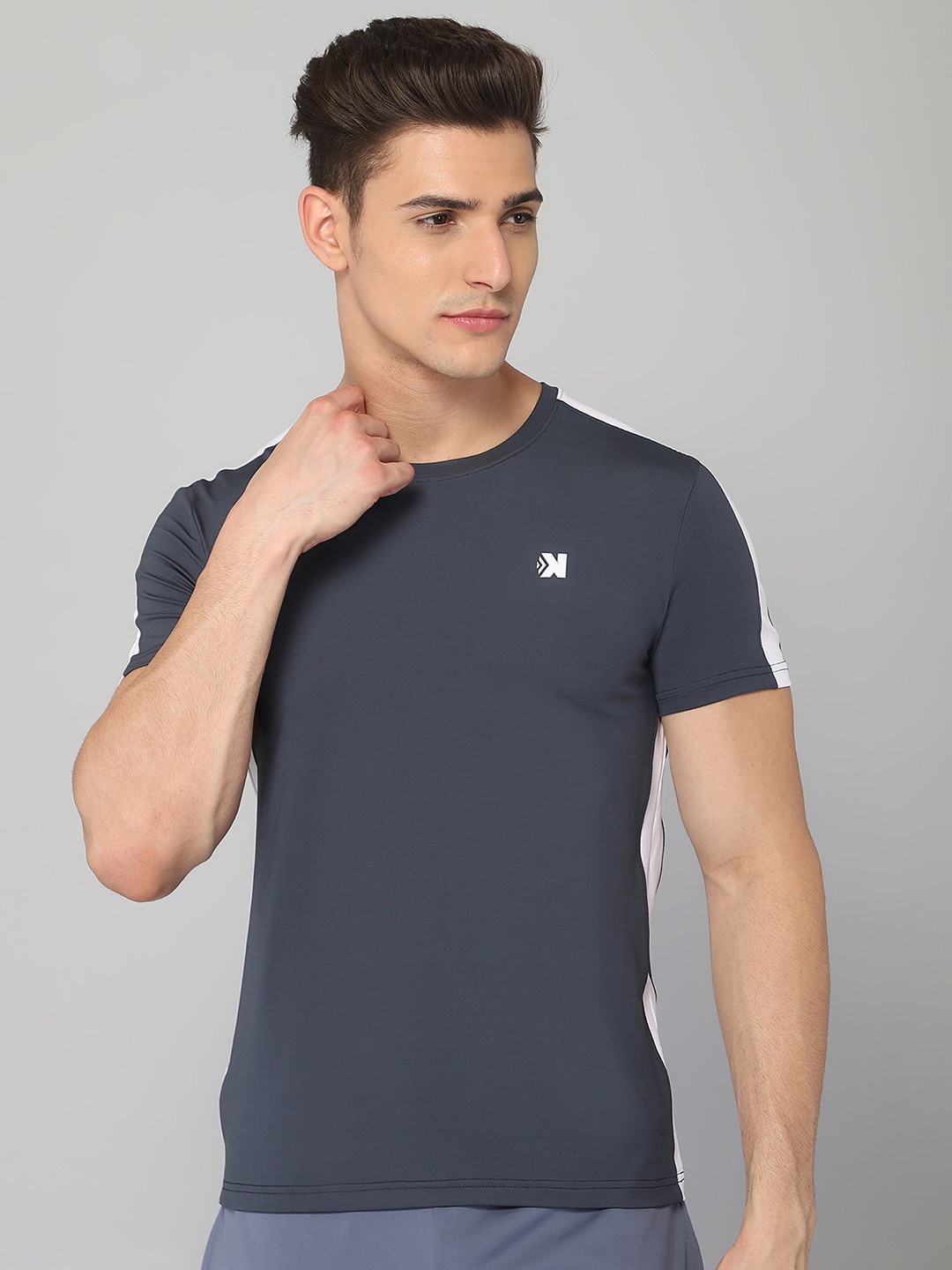 

JACKDANZA Men Grey T-shirt
