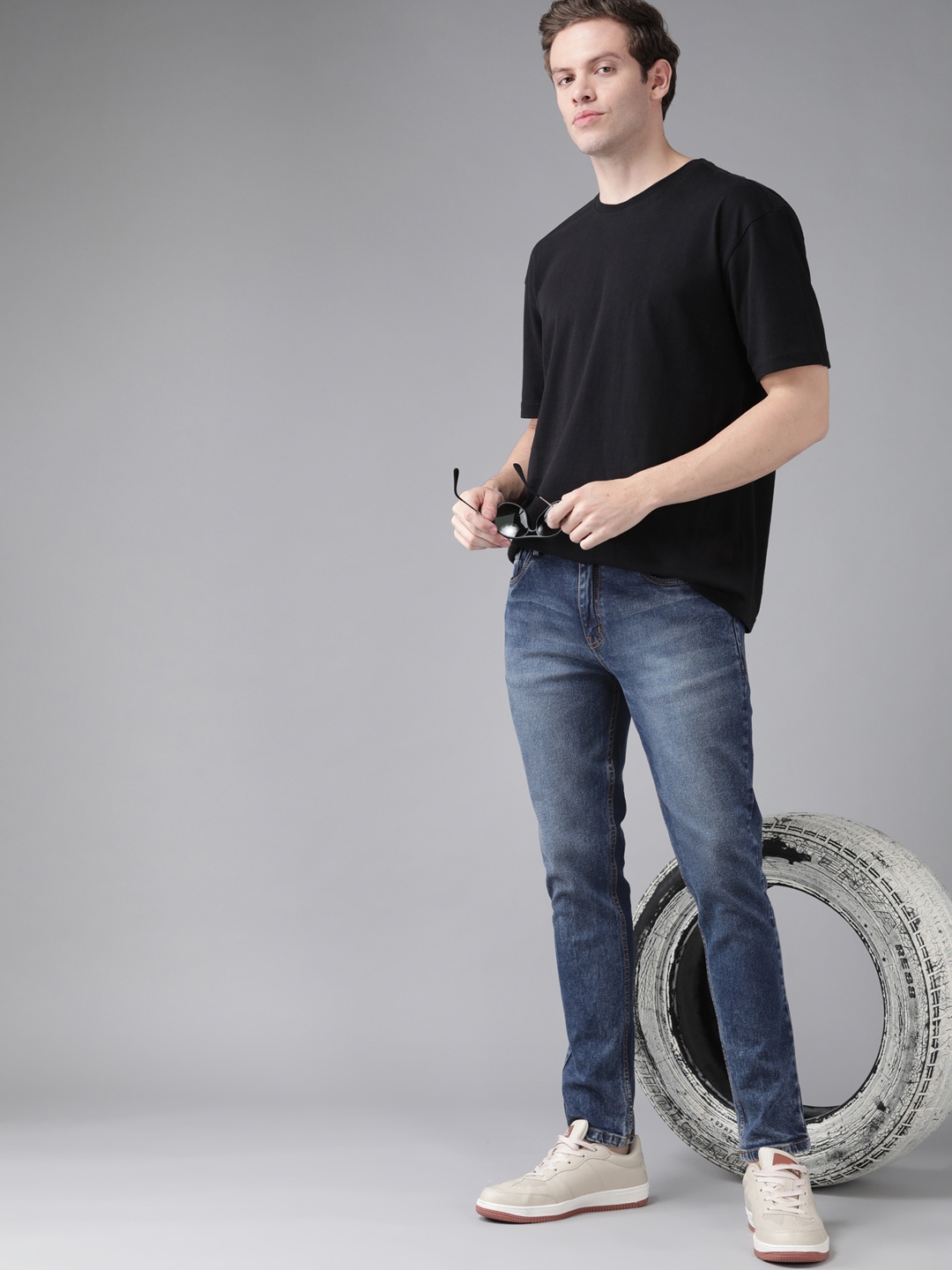 

Roadster Men Navy Blue Skinny Fit Light Fade Stretchable Jeans