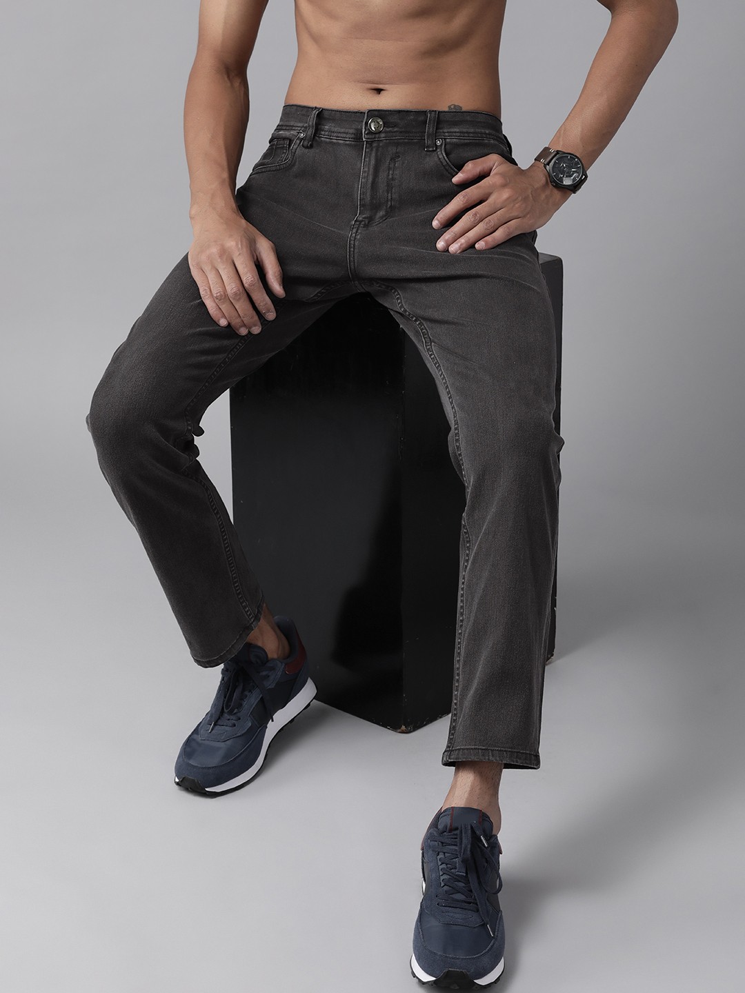 

Roadster Men Black Slim Tapered Fit Stretchable Jeans