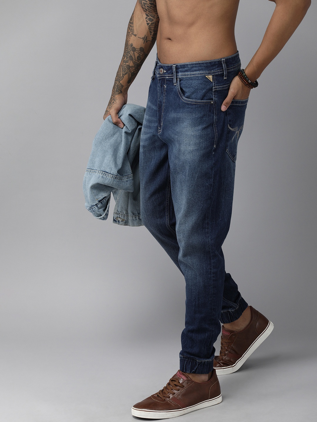 

Roadster Men Blue Jogger Heavy Fade Stretchable Jeans
