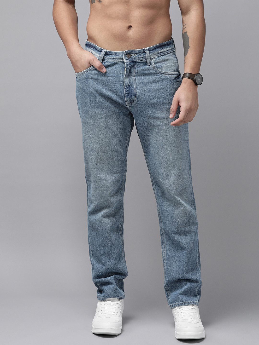 

The Roadster Lifestyle Co. Men Pure Cotton Straight Fit Light Fade Jeans, Blue