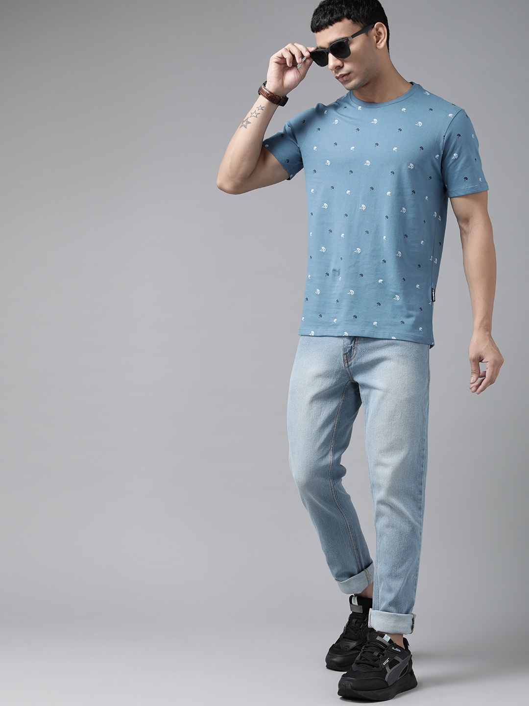 

Roadster Men Blue Skinny Fit Light Fade Stretchable Jeans