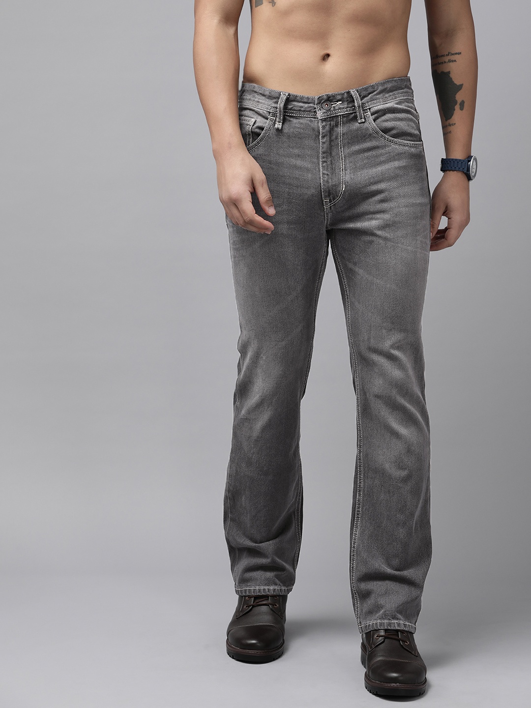 

The Roadster Lifestyle Co Men Grey Bootcut Mid-Rise Heavy Fade Jeans