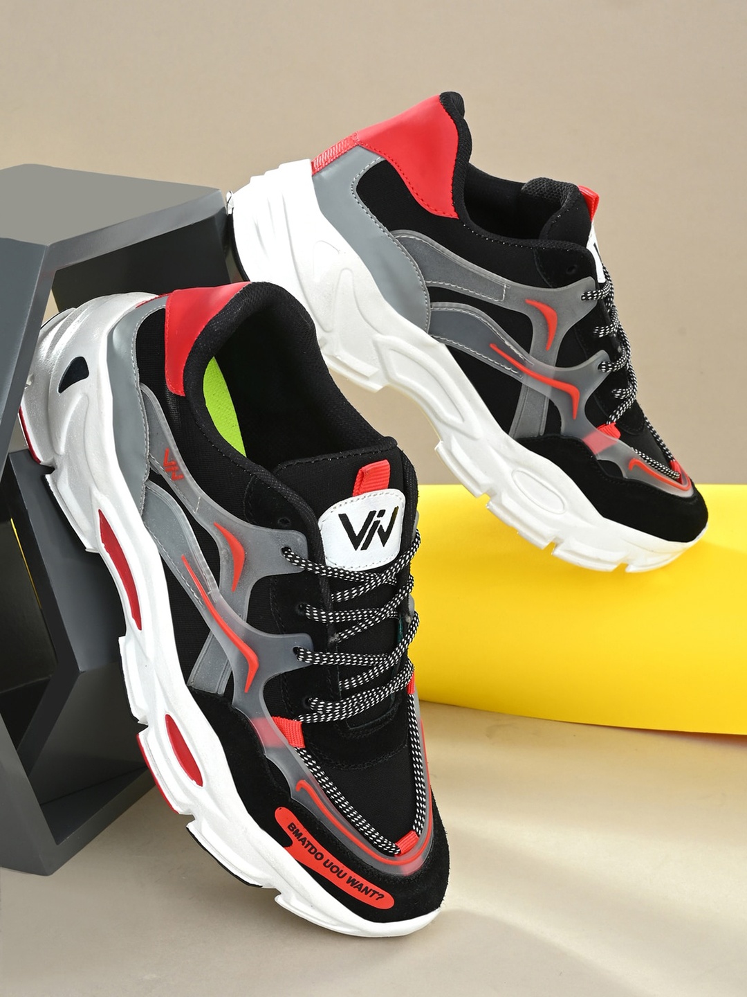 

VIV Men Black Sneakers