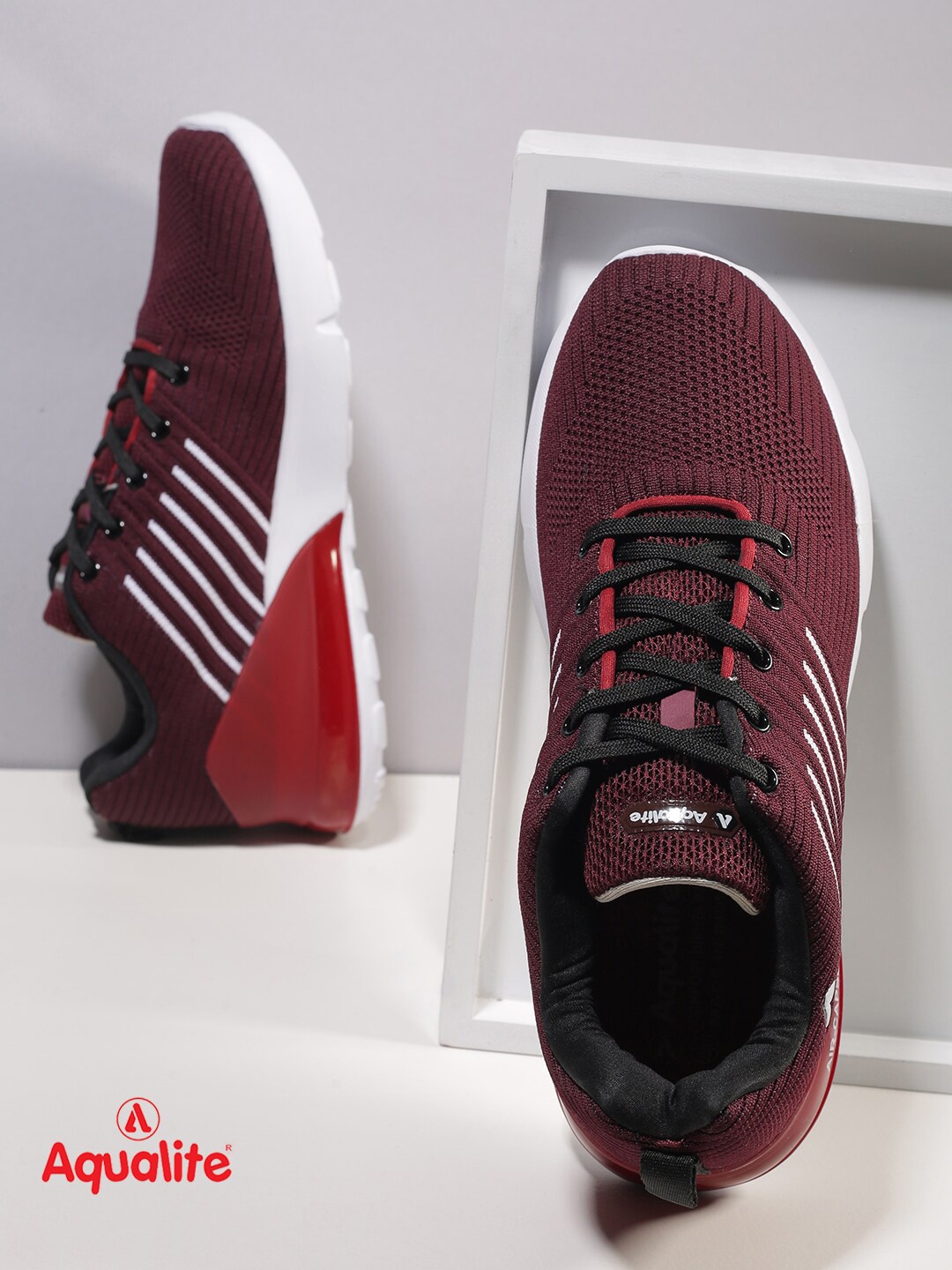 

Aqualite Men Rust Mesh Walking Non-Marking Shoes