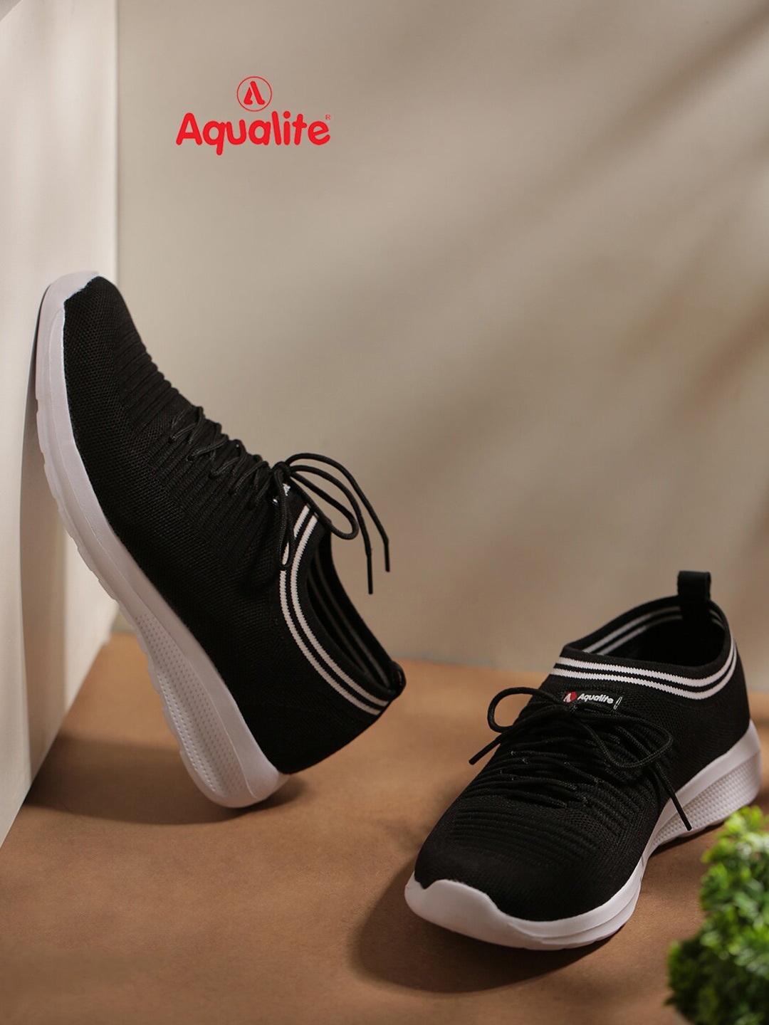 

Aqualite Men Black Mesh Walking Non-Marking Shoes