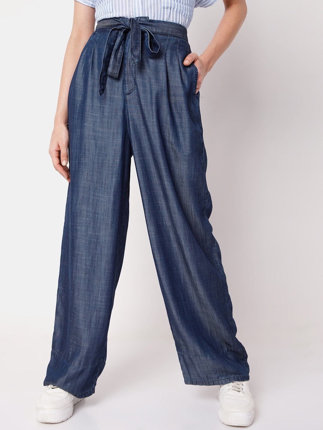 

Vero Moda Women Blue Straight Fit High-Rise Trousers