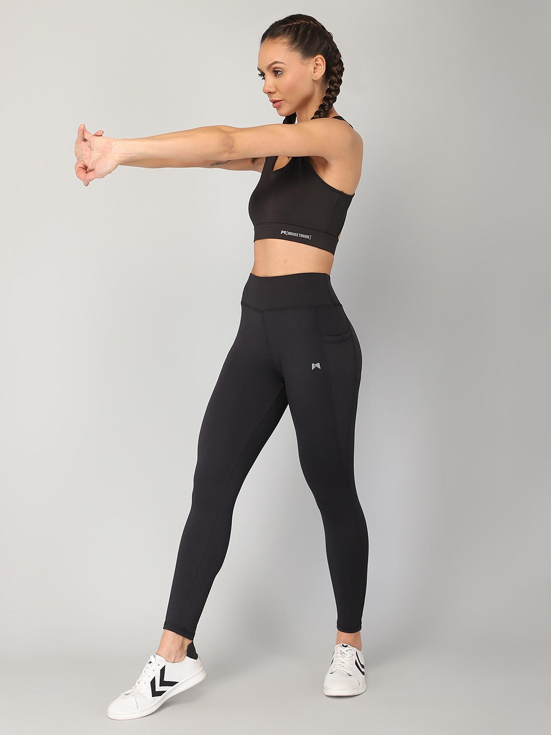 

MUSCLE TORQUE Women Black Solid Ankle-Length Tights