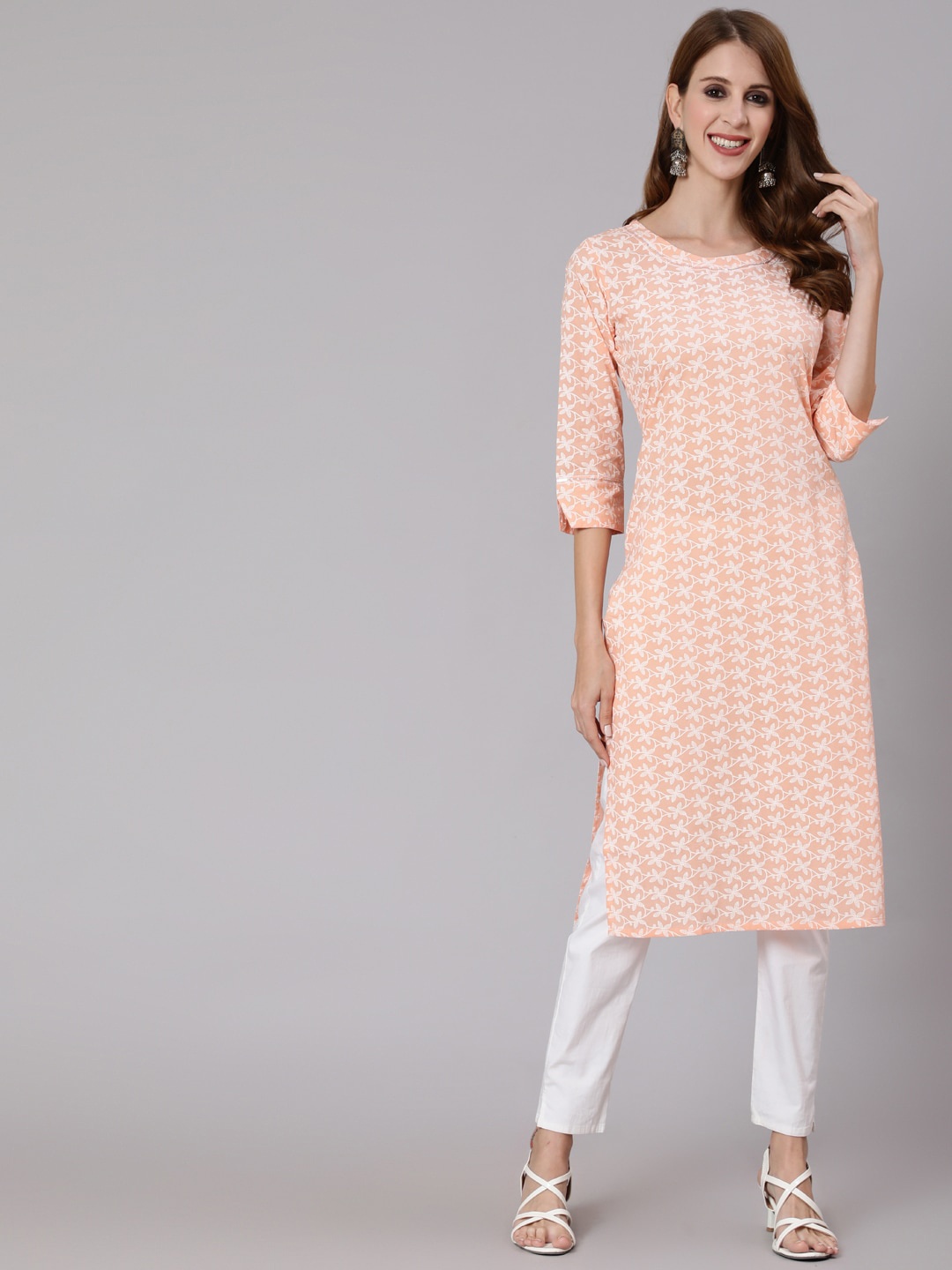 

antaran Women Peach-Coloured Floral Printed Kurta