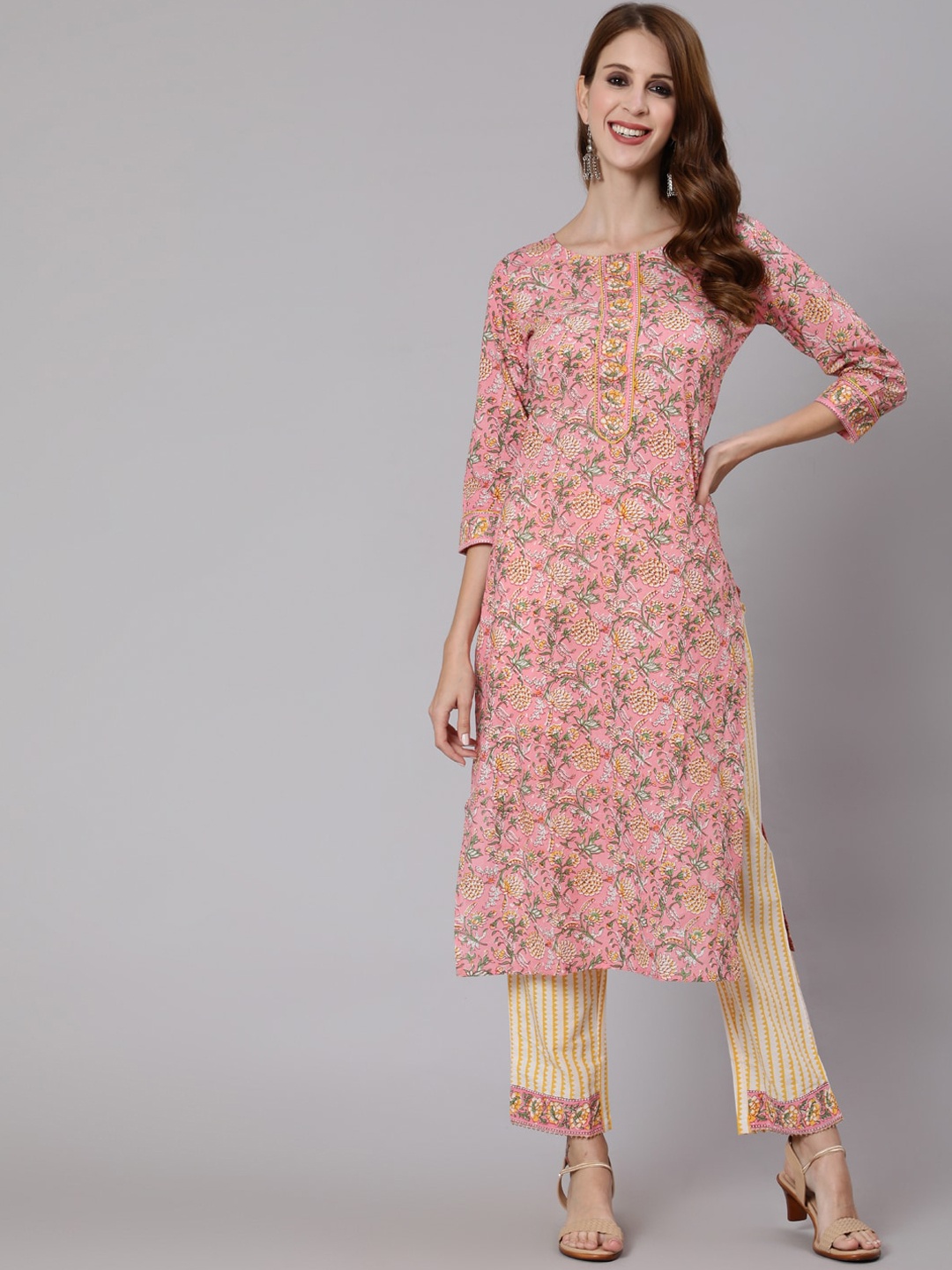 

antaran Women Pink Floral Printed Pure Cotton Kurta with Trousers