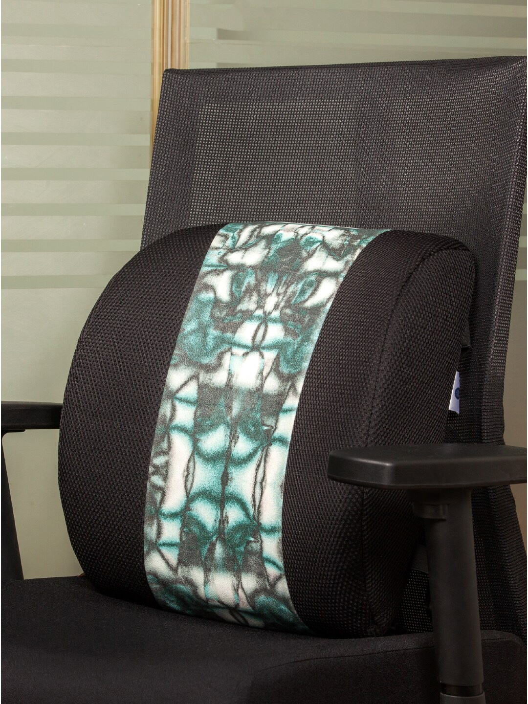

The White Willow Black Blaze Memory Foam Gaming Lumbar Backrest