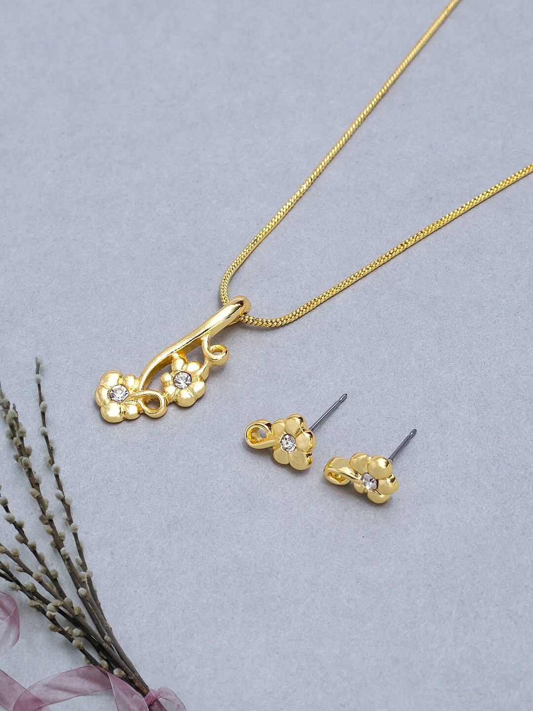 

Golden Peacock Gold-Toned Stone-Studded Jewellery Set