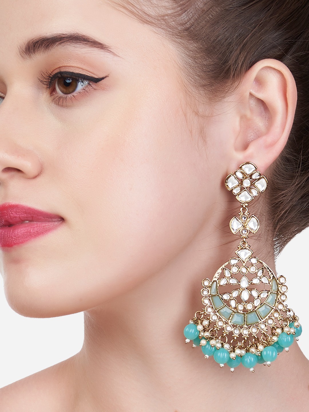 

Zaveri Pearls Green Kundan Studded Drop Earrings