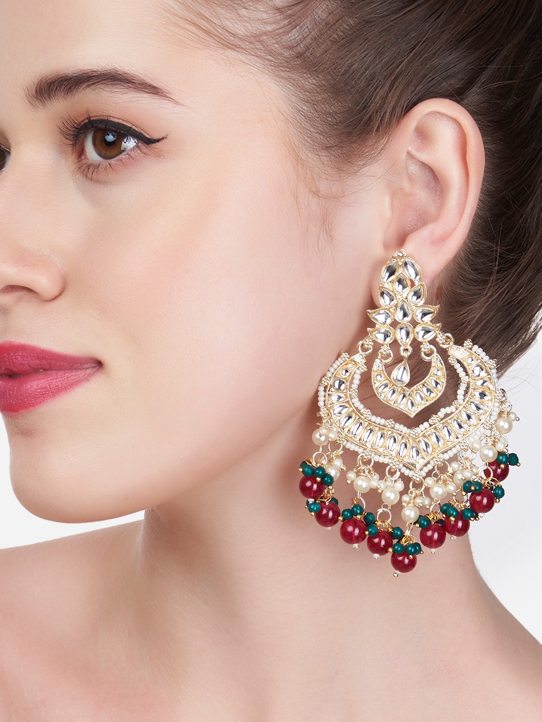 

Zaveri Pearls Green & Maroon Kundan Studded Chandbalis Earrings