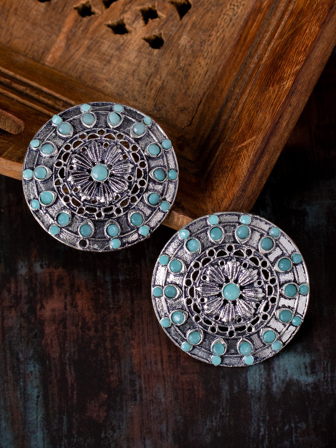 

MORKANTH JEWELLERY Silver-Toned & Blue Circular Studs Earrings