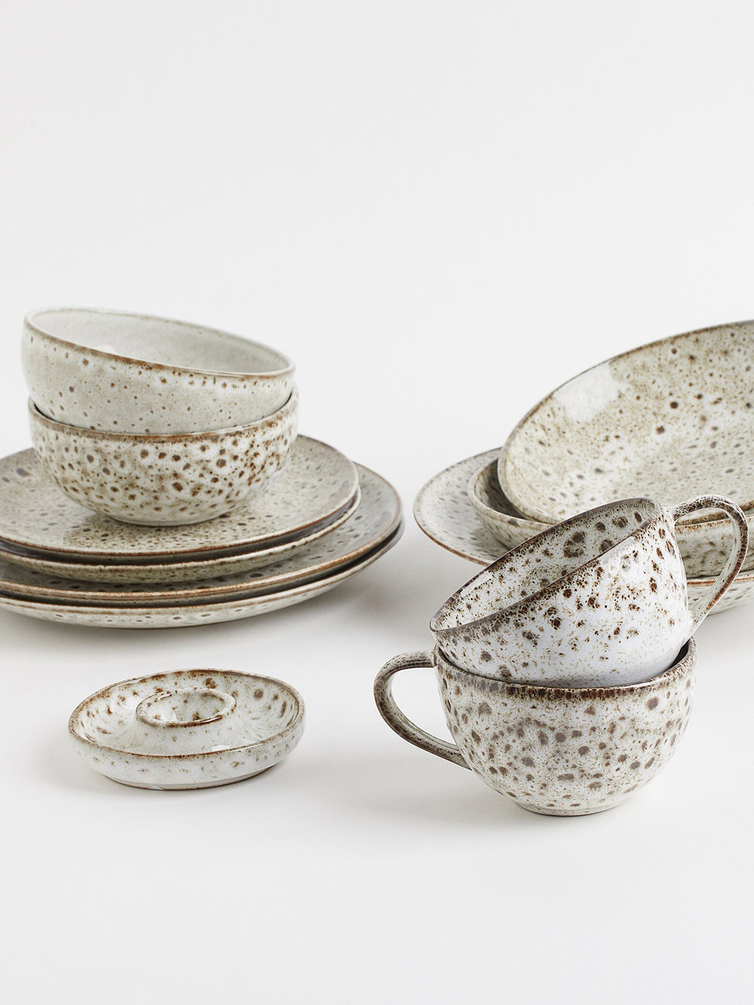 

H&M Beige Printed Deep Stoneware Plate