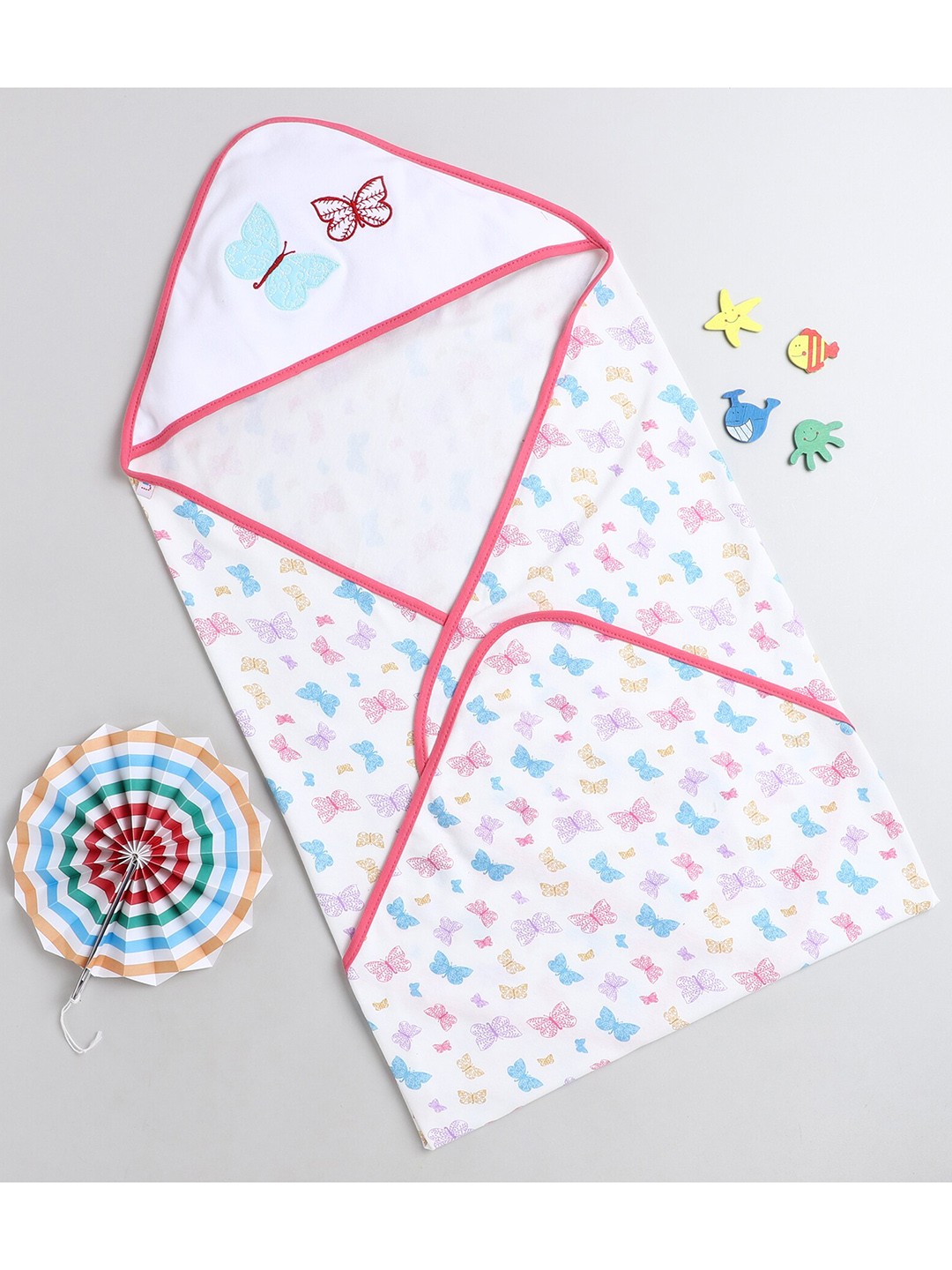 

BUMZEE Girls Pink Printed Hooded Wrapper