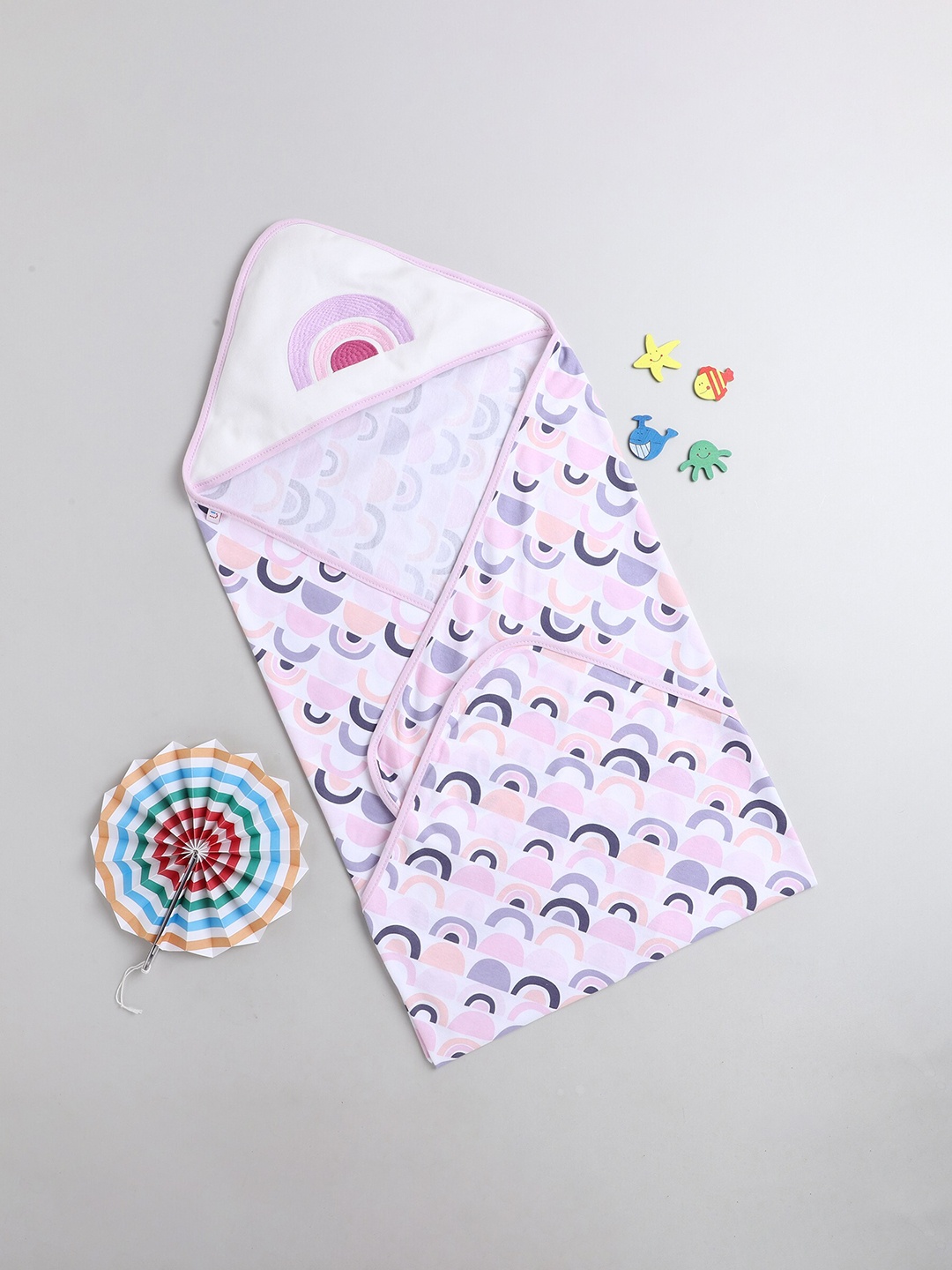 

BUMZEE Infant Girls White & Pink Printed Wrapper