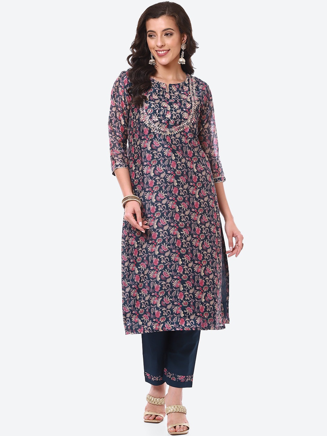 

Meena Bazaar Women Blue Printed Kurti with Trousers