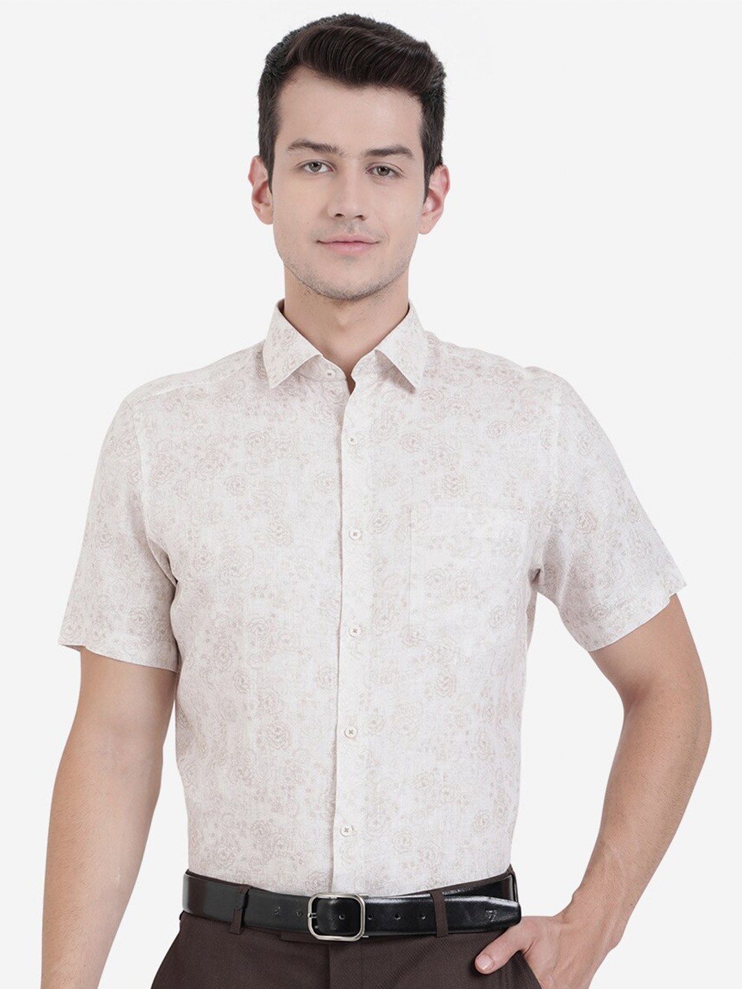 

JB STUDIO Men Off White Slim Fit Floral Printed Formal Shirt