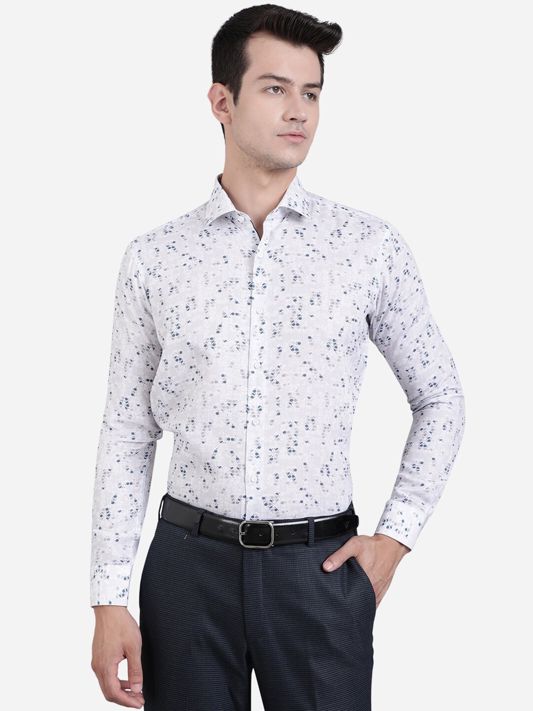 

JB STUDIO Men White Slim Fit Printed Formal Shirt