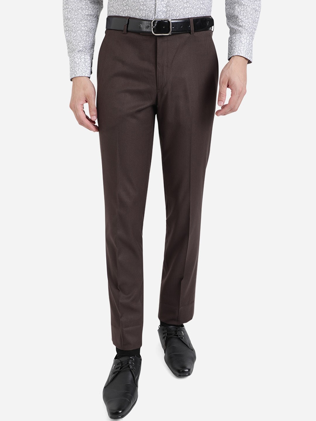 

JB STUDIO Men Brown Slim Fit Wrinkle Free Trousers