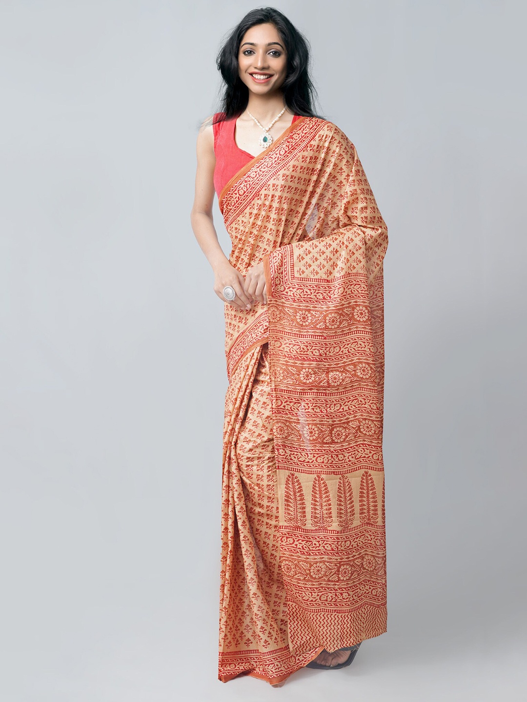 

Unnati Silks Cream-Coloured & Red Ethnic Motifs Printed Mulmul Cotton Block Print Saree