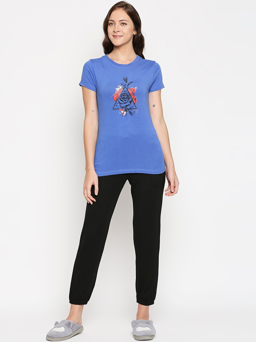 

XIN Women Blue & Black Printed Pure Cotton Night suit