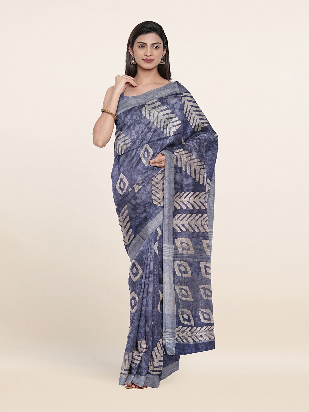 

Pothys Blue & White Jute Cotton Saree