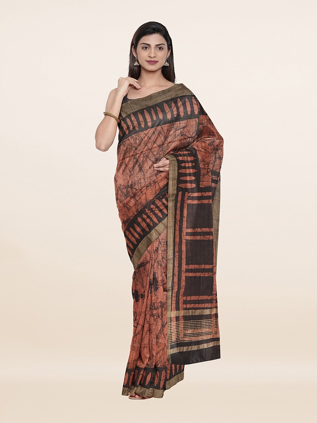 

Pothys Rust & Black Printed Baswada Jute Cotton Saree