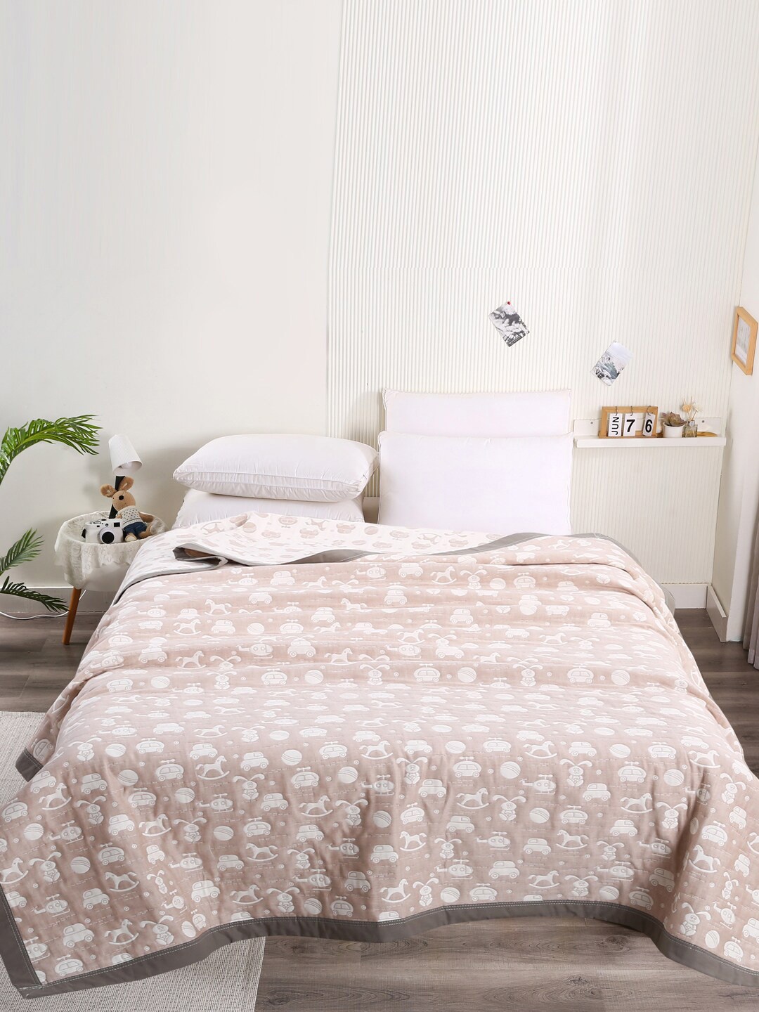 

URBAN DREAM Beige & White AC Room 210 GSM Double Bed Dohar