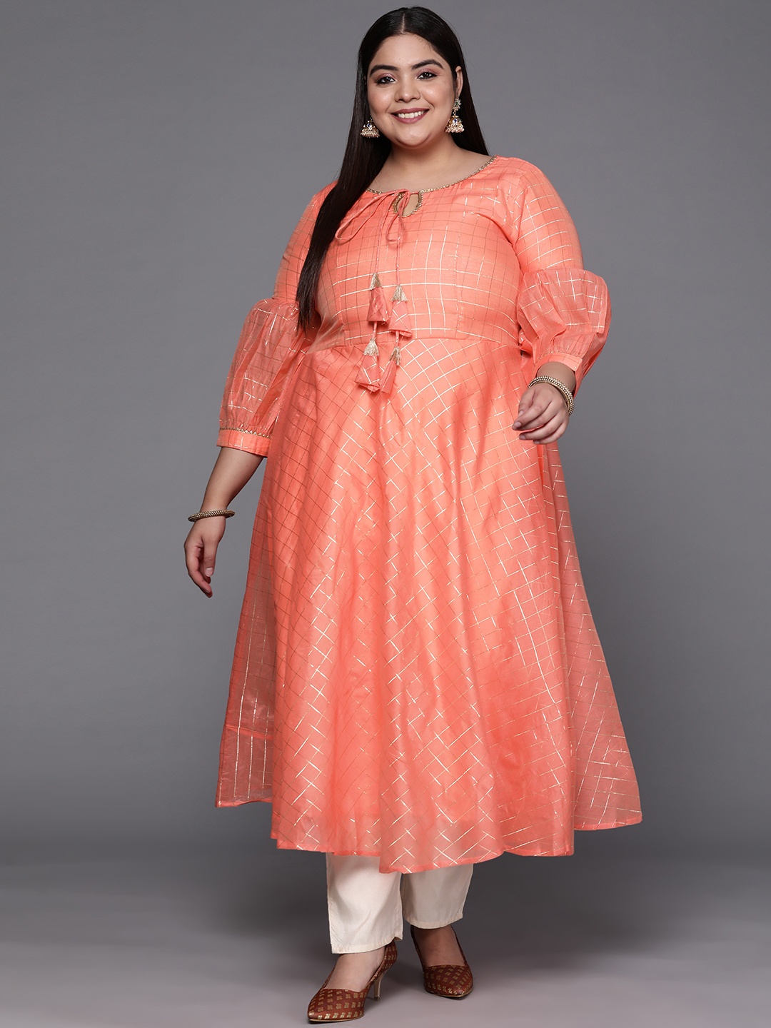 

INDDUS PLUS Women Peach-Coloured Checked Tie-Up Neck Gotta Patti Kurta