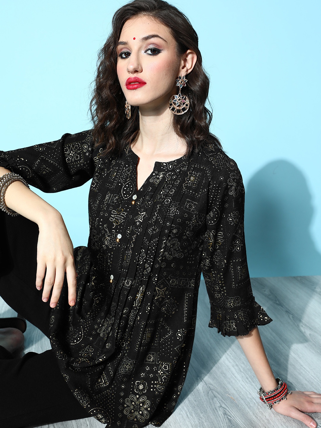 

ZOLA Women Attractive Black Viscose Rayon Print Parade Tunic