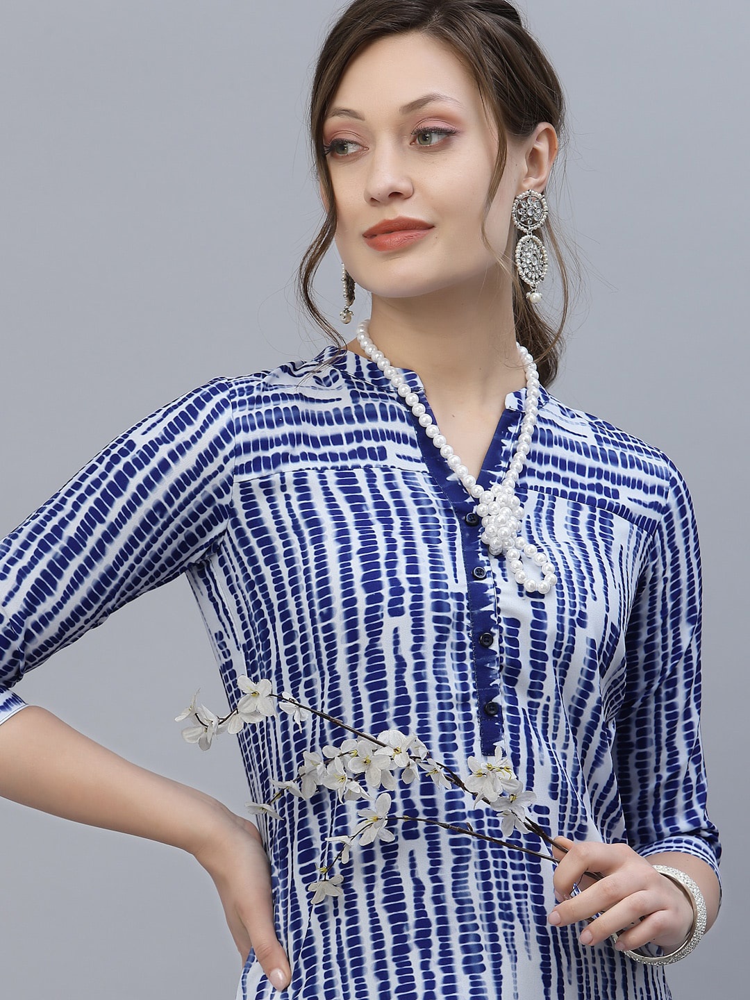 

KALINI Women Blue & White Printed Summer Sheers Kurta