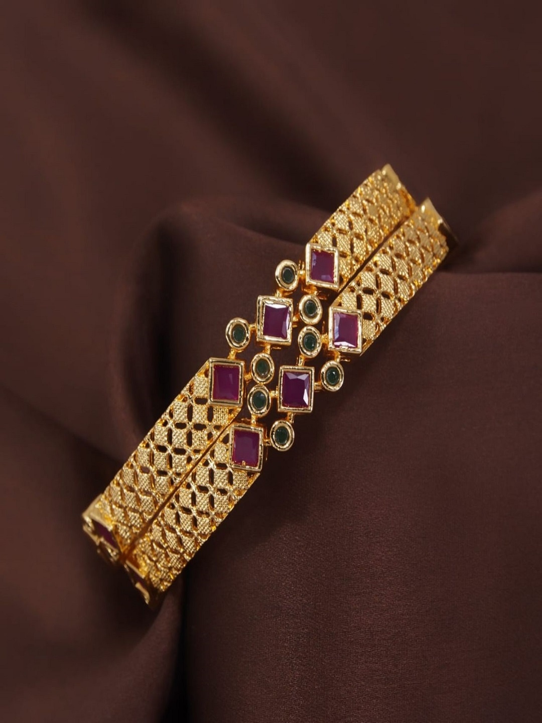 

I Jewels Set of 2 Gold-Plated Stone Bangle