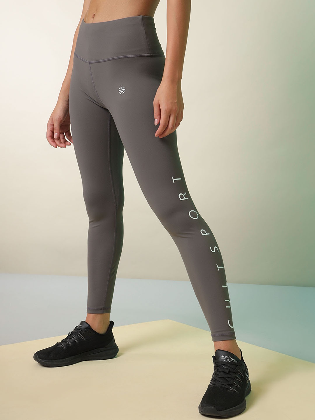 

CULT Women Do It All Placement Print Tights With Pockets, Grey