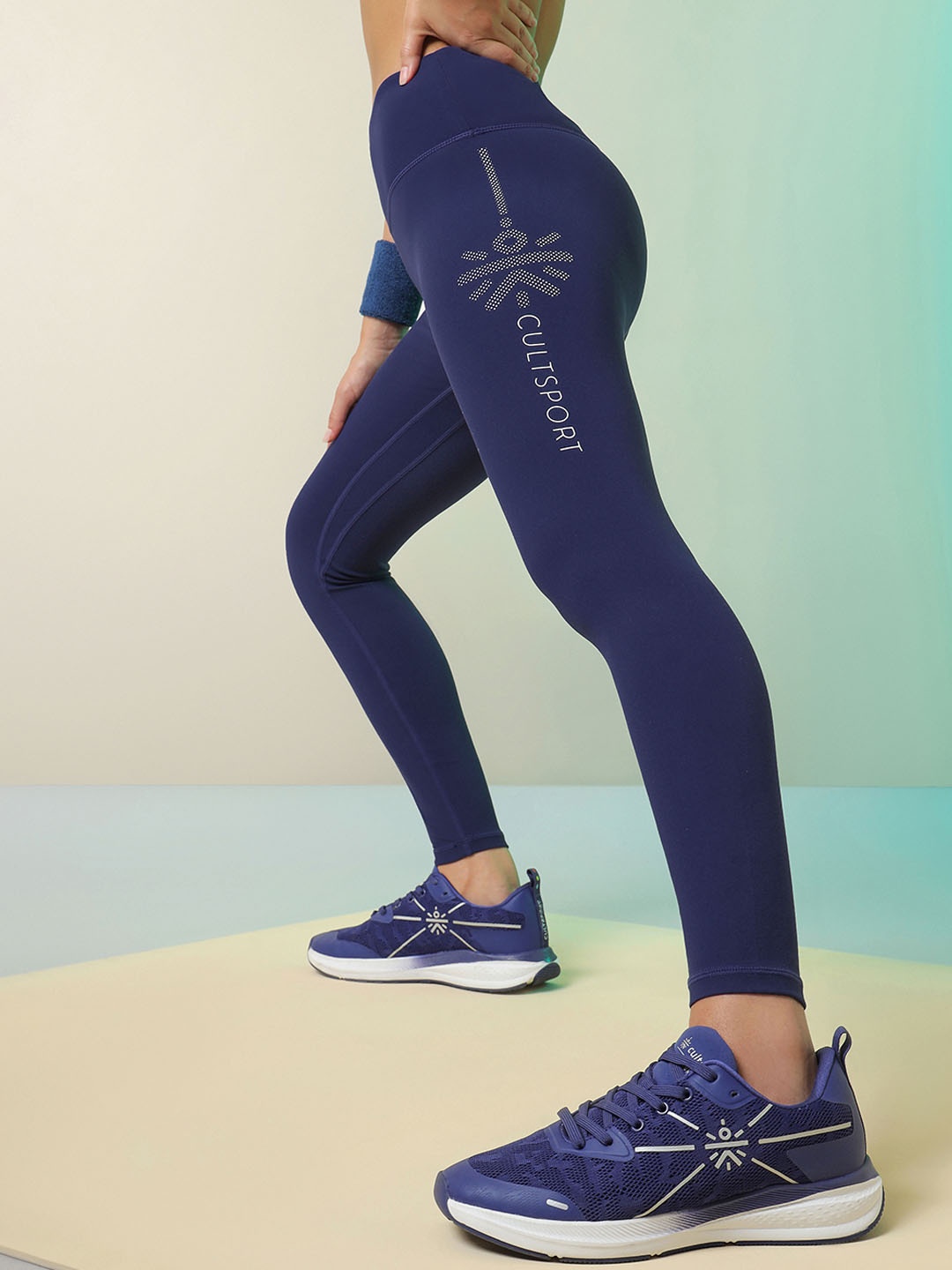 

CULT Women Do It All Placement Print Tights With Pocket, Navy blue
