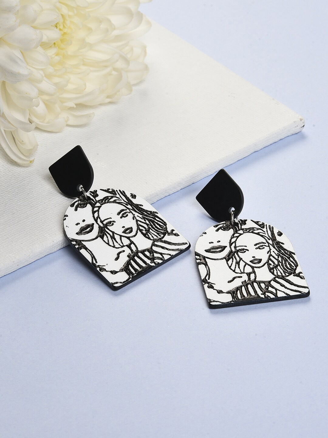 

SOHI White & Black Contemporary Drop Earrings