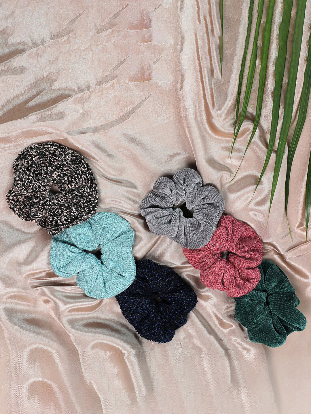 

SOHI Women Multicoloured Pack of 6 Scrunchies, Multi