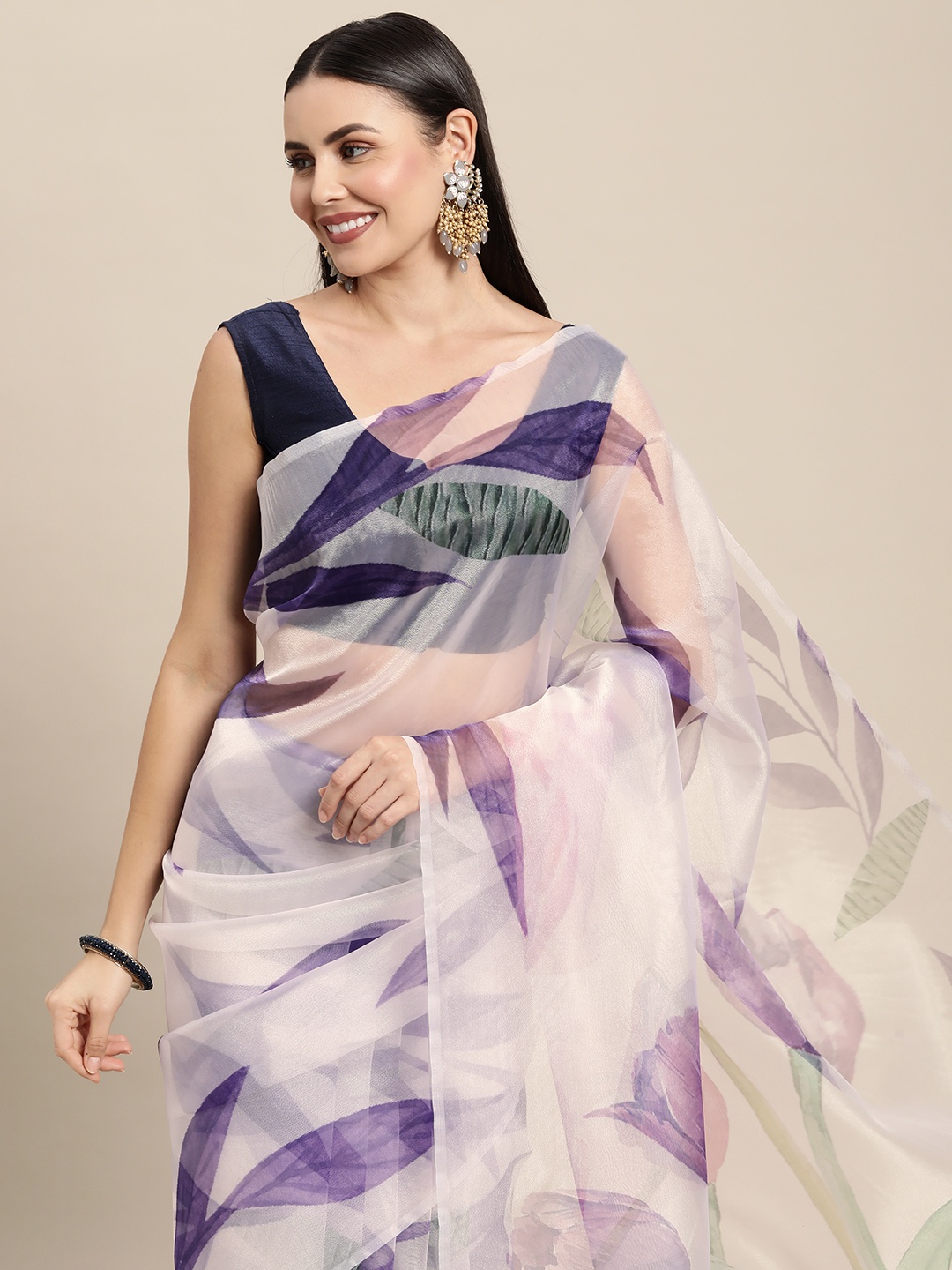 

VASTRANAND Lavender Floral Hand Print Organza Saree