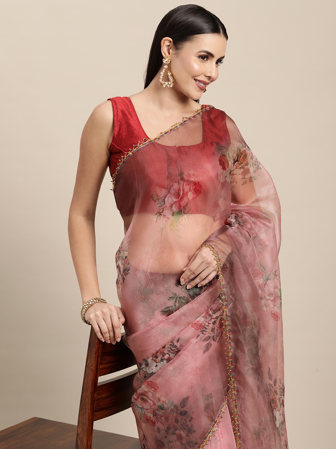 

VASTRANAND Pink Floral Hand Print Organza Saree