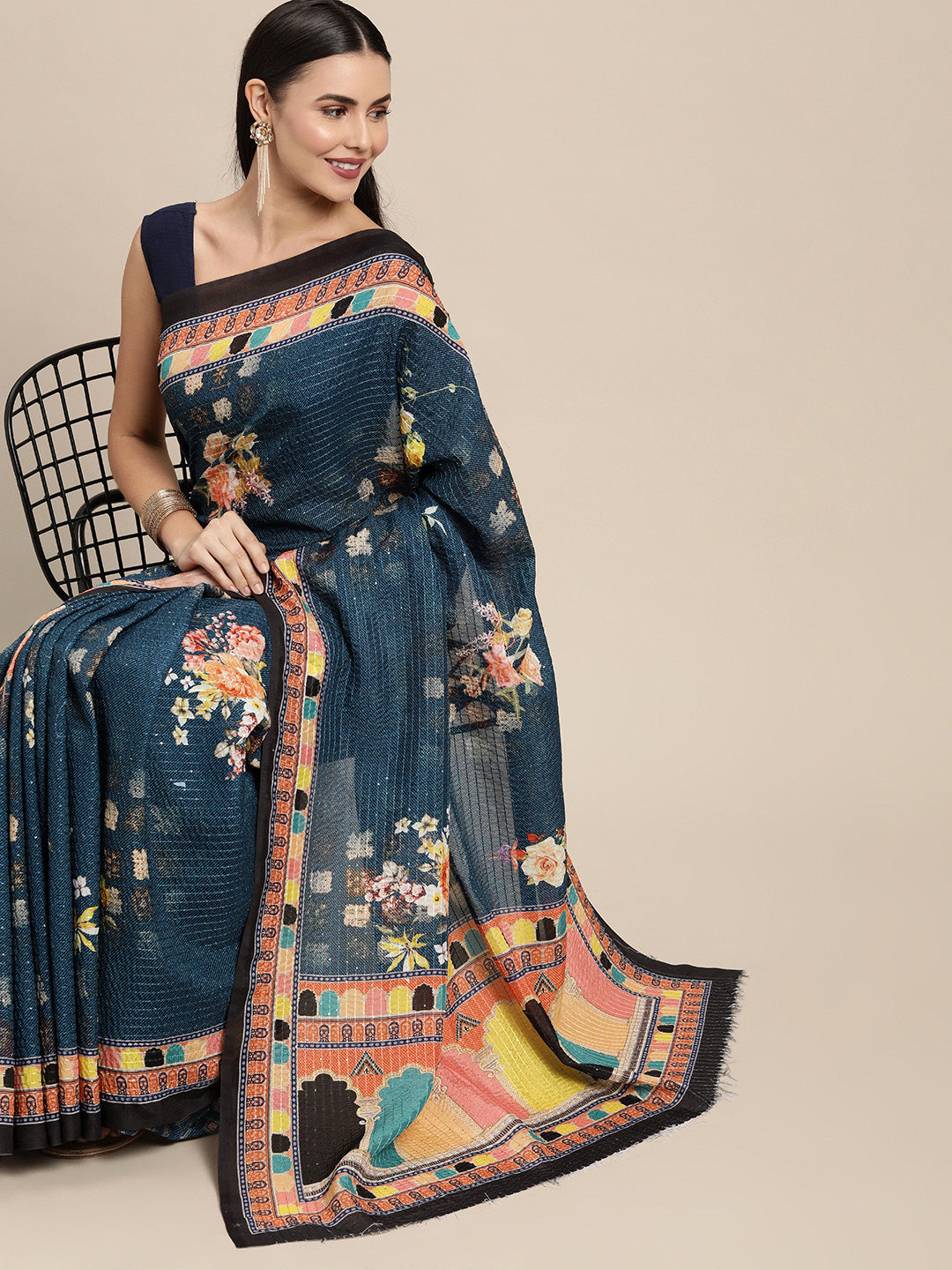 

VASTRANAND Navy Blue & Peach-Coloured Floral Sequinned Art Silk Saree